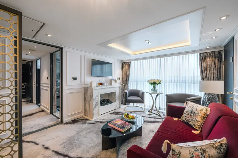 Βασιλική Σουίτα 1