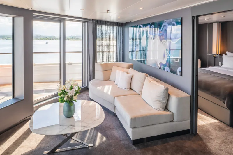 Grand Panorama Suite 9