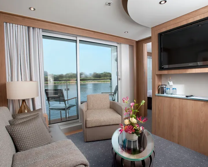 Veranda Suite (AA)