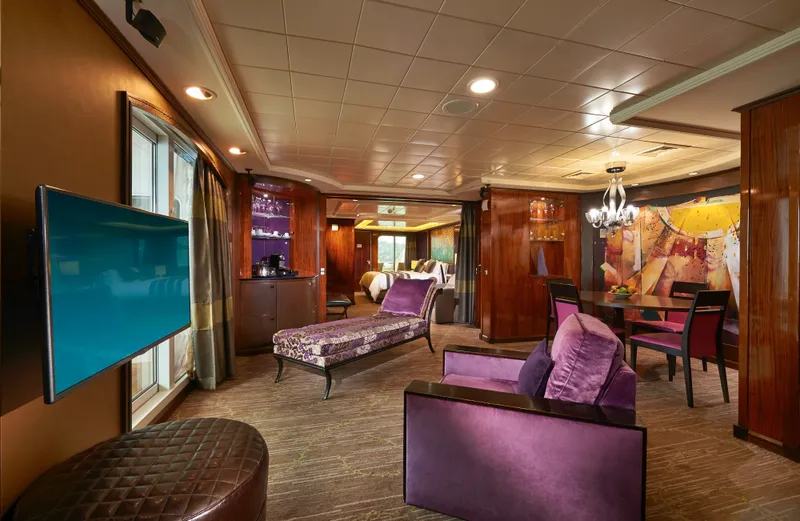 海湾豪华业主套房带阳台 1