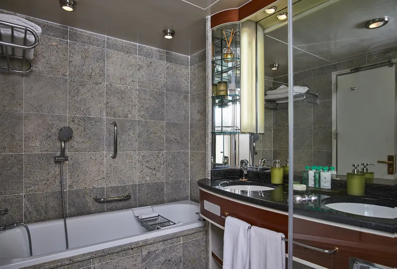 经典阳台套房 2