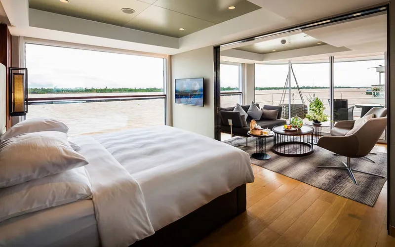 Royal Panorama Suite 1