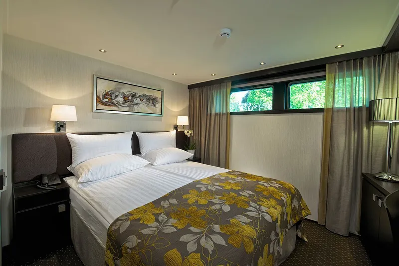 Deluxe Stateroom
