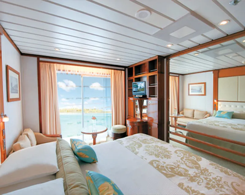 Suită cu balcon D – Puntea 6 1