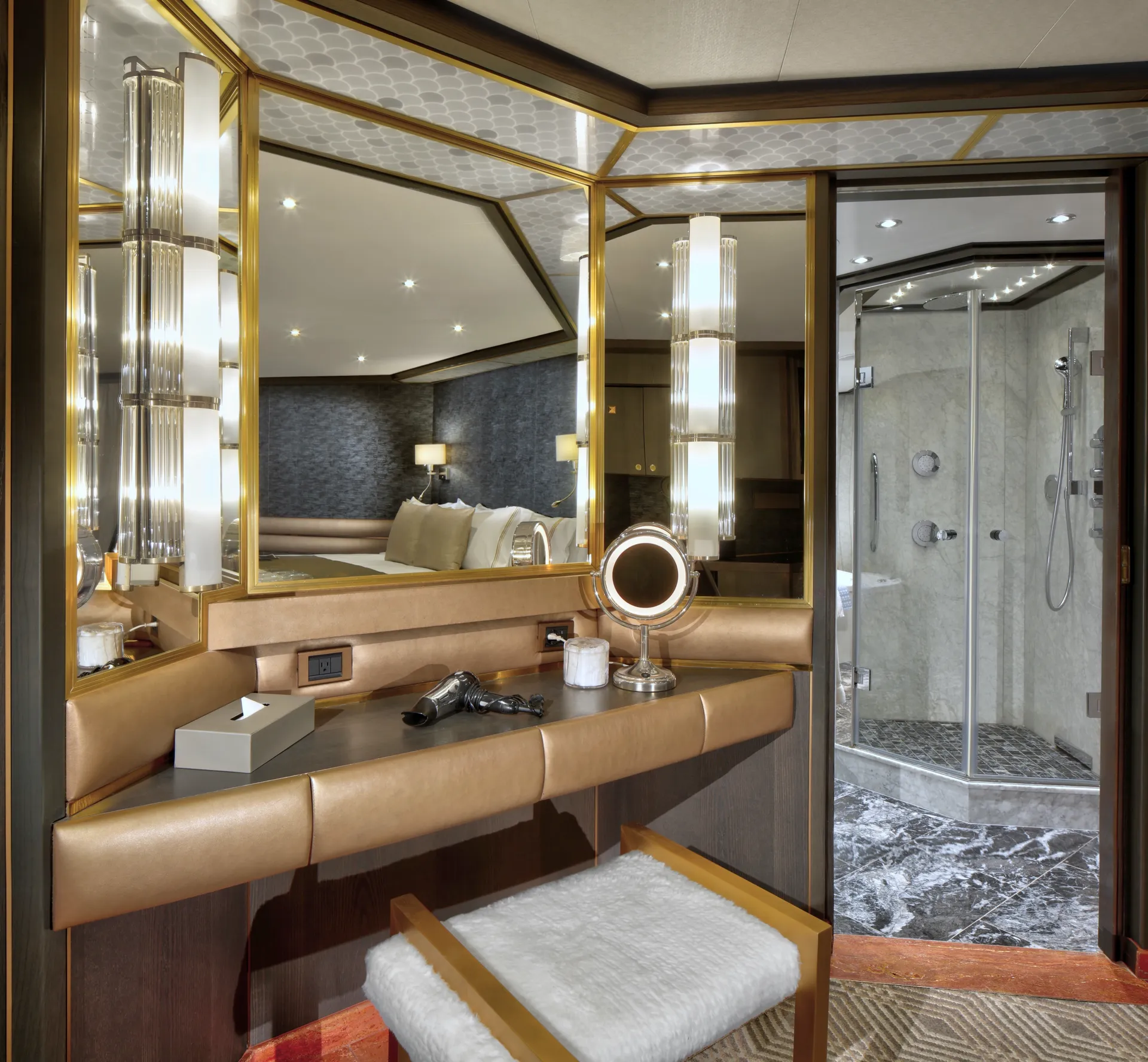 পিক স্যুইট 5