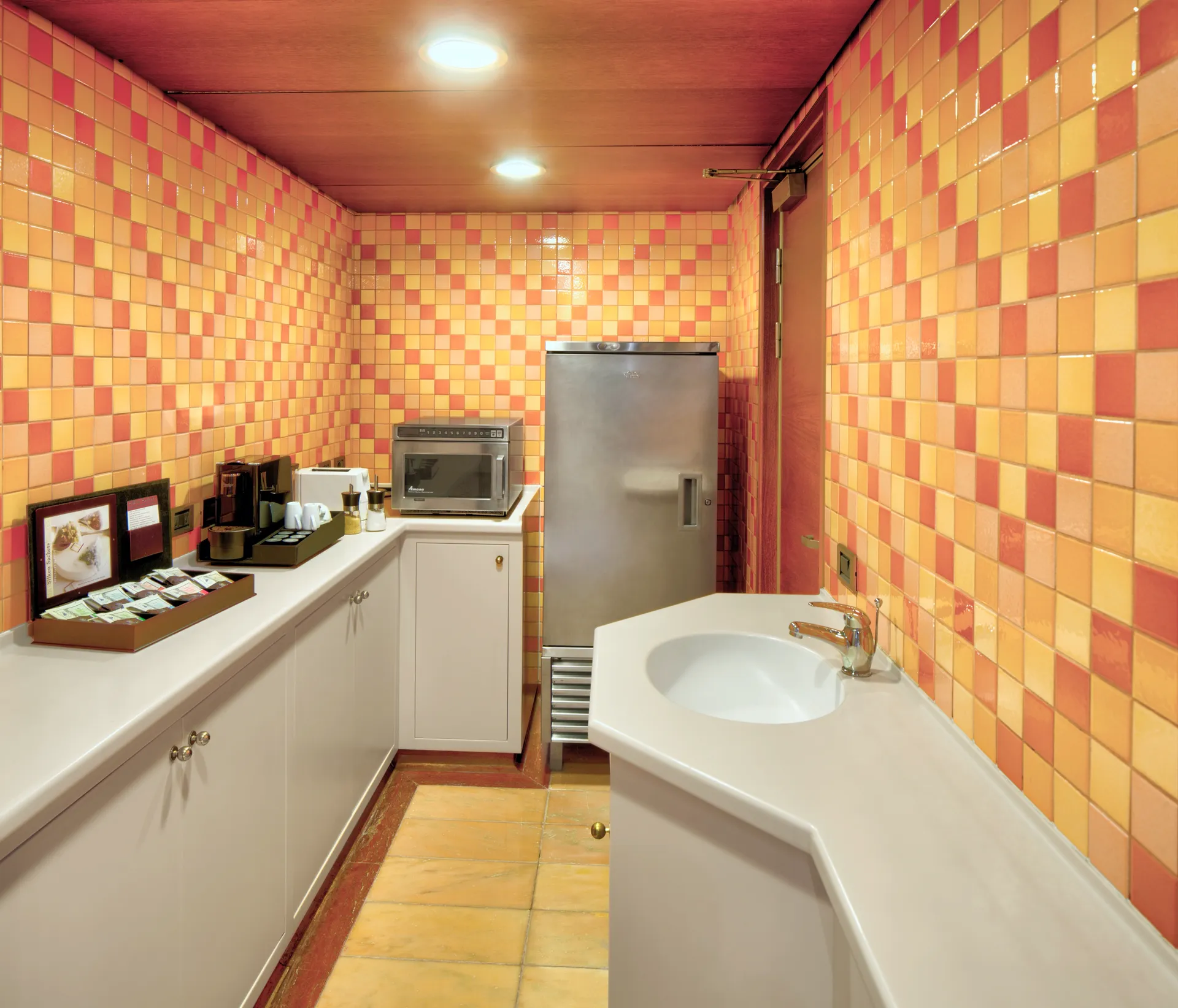 পিক স্যুইট 4