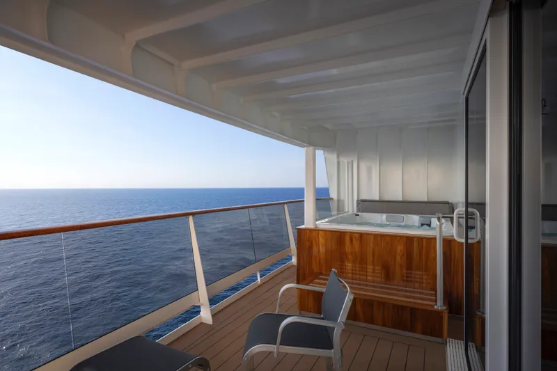 奥雷亚大套房带露台及按摩浴缸 1