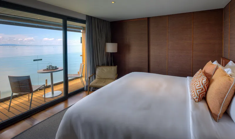 Suită pe puntea întâi