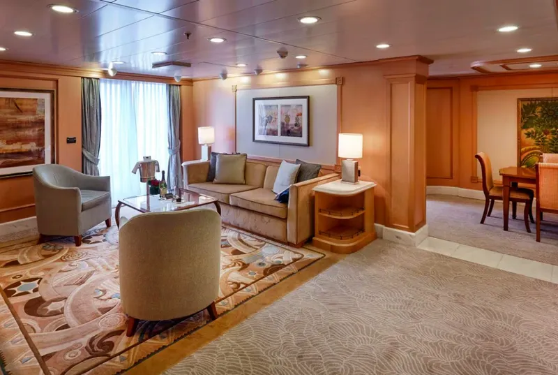 Queens Grill Grand Suite
