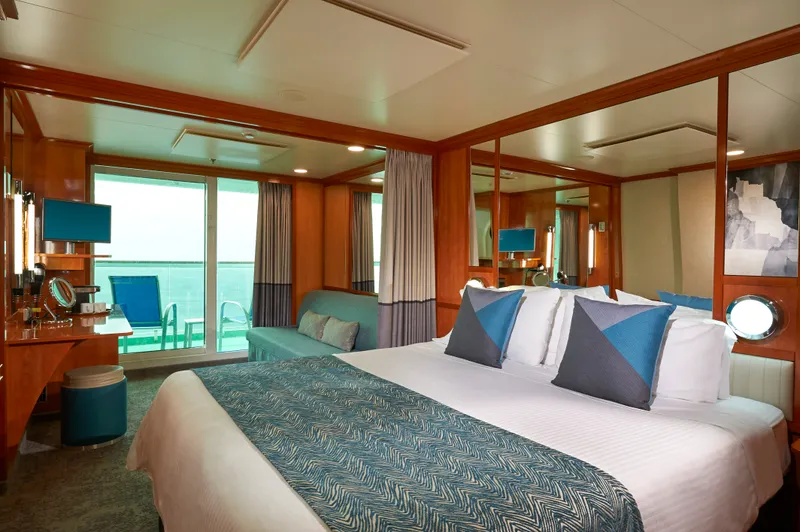 Club Balcony Suite 1