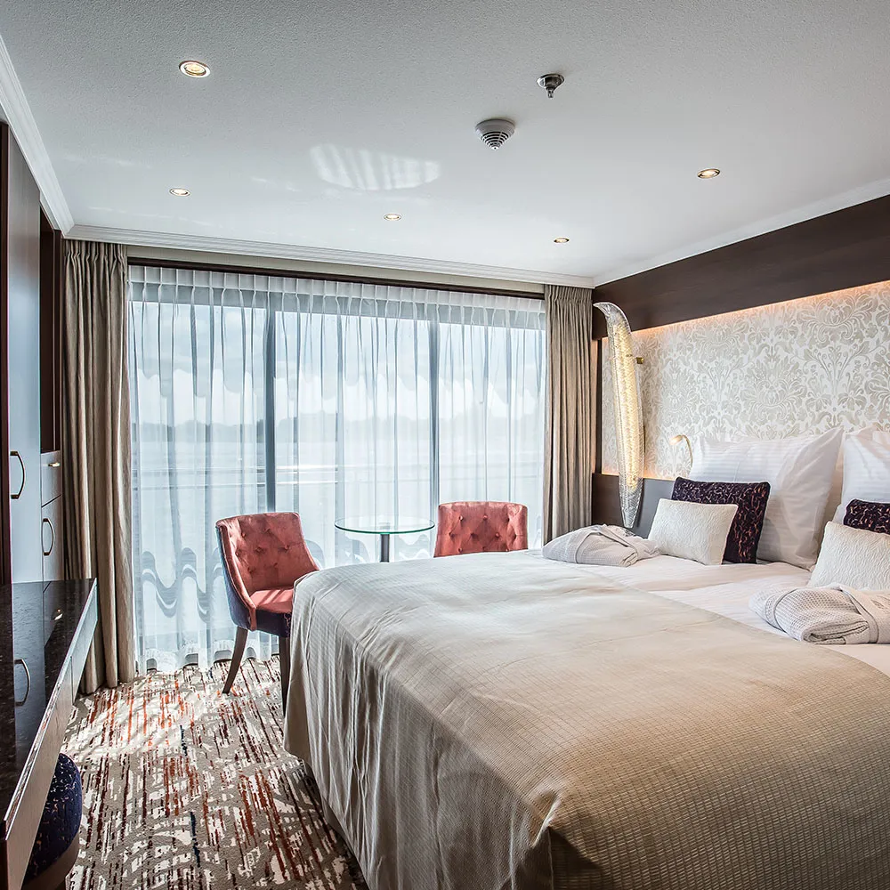 Diamond Deck Suite (Upper) - Sole Occupancy