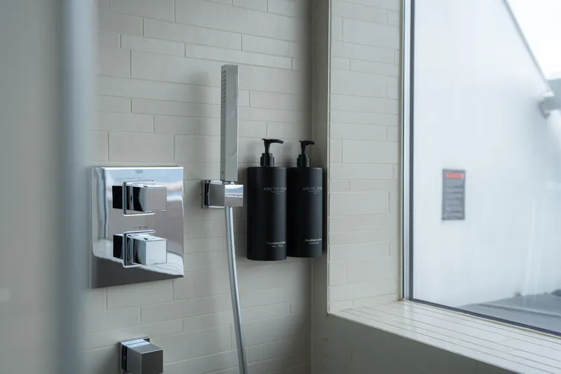 Σουίτα Αποστολής στη Γωνία 9