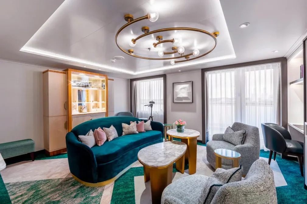 Queens Grill Master Suite