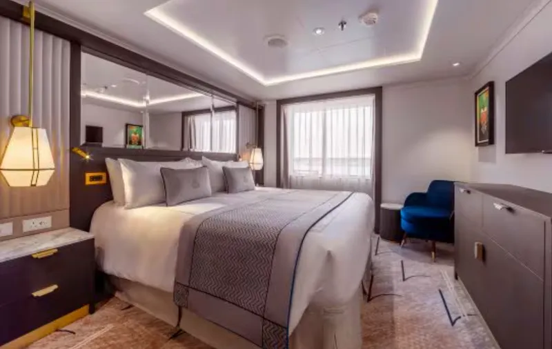 Queens Grill Master Suite
