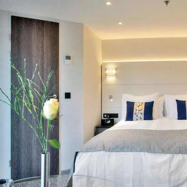 类别 5 | 钻石甲板 1