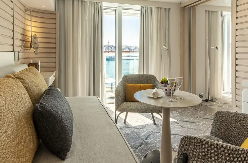 Suită Prestige, Puntea 6 1