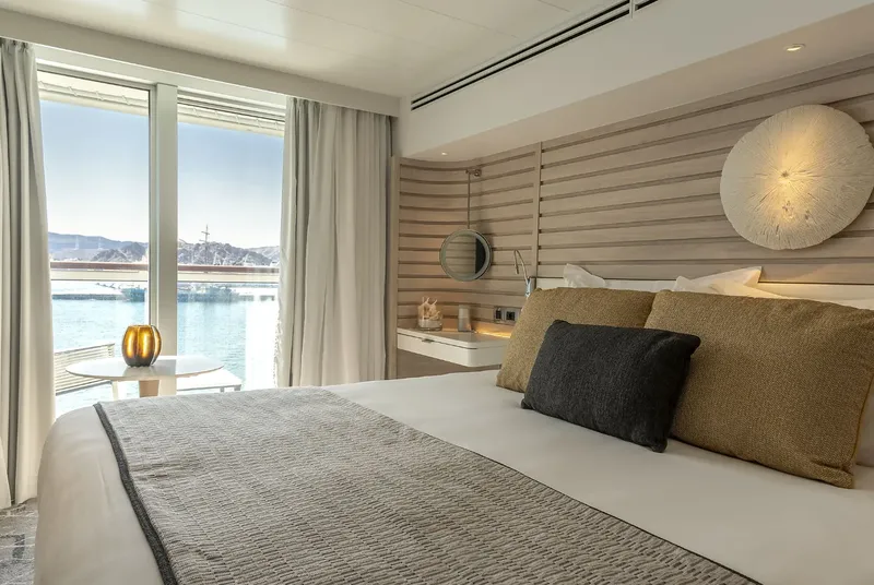 Suită Prestige, Puntea 6 2