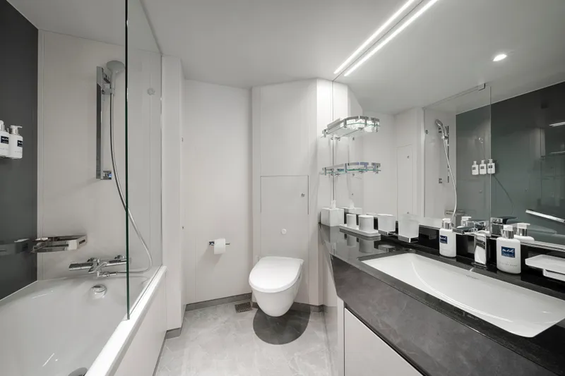 MSC游艇俱乐部复式套房带按摩浴缸 1