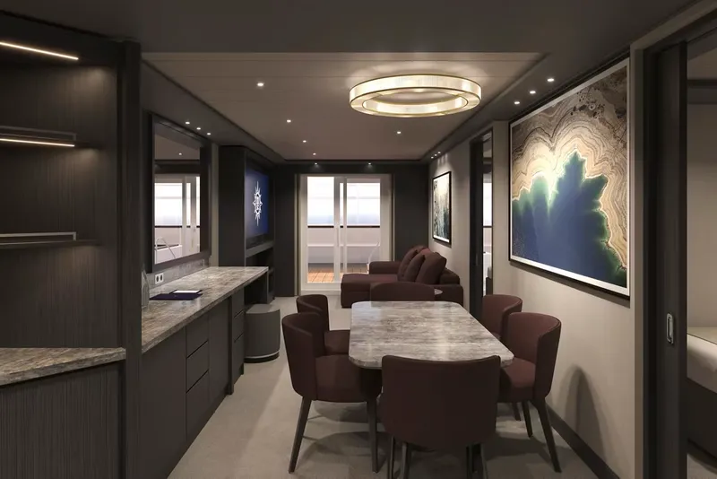 SUITE ROYAL MSC YACHT CLUB DENGAN WHIRLPOOL BATH 2