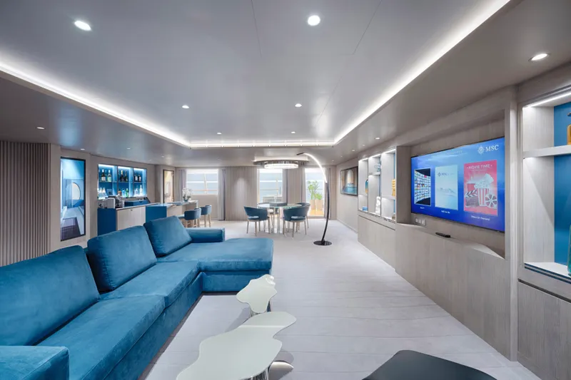 MSC游艇俱乐部主套房带按摩浴缸 2