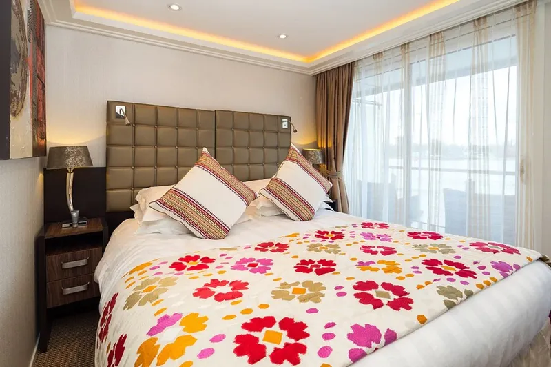 Twin Balcony