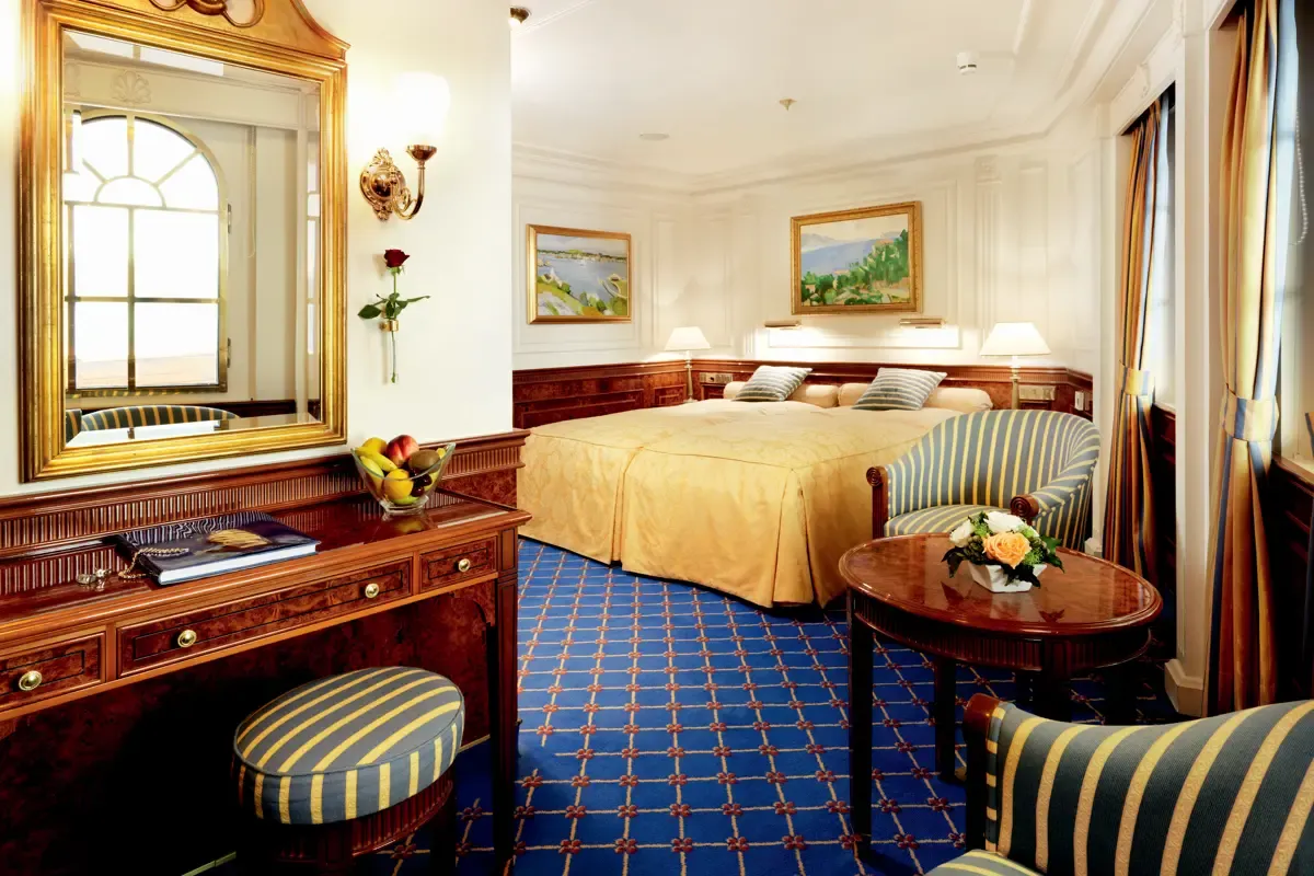 Category 4 - Promenade Deck