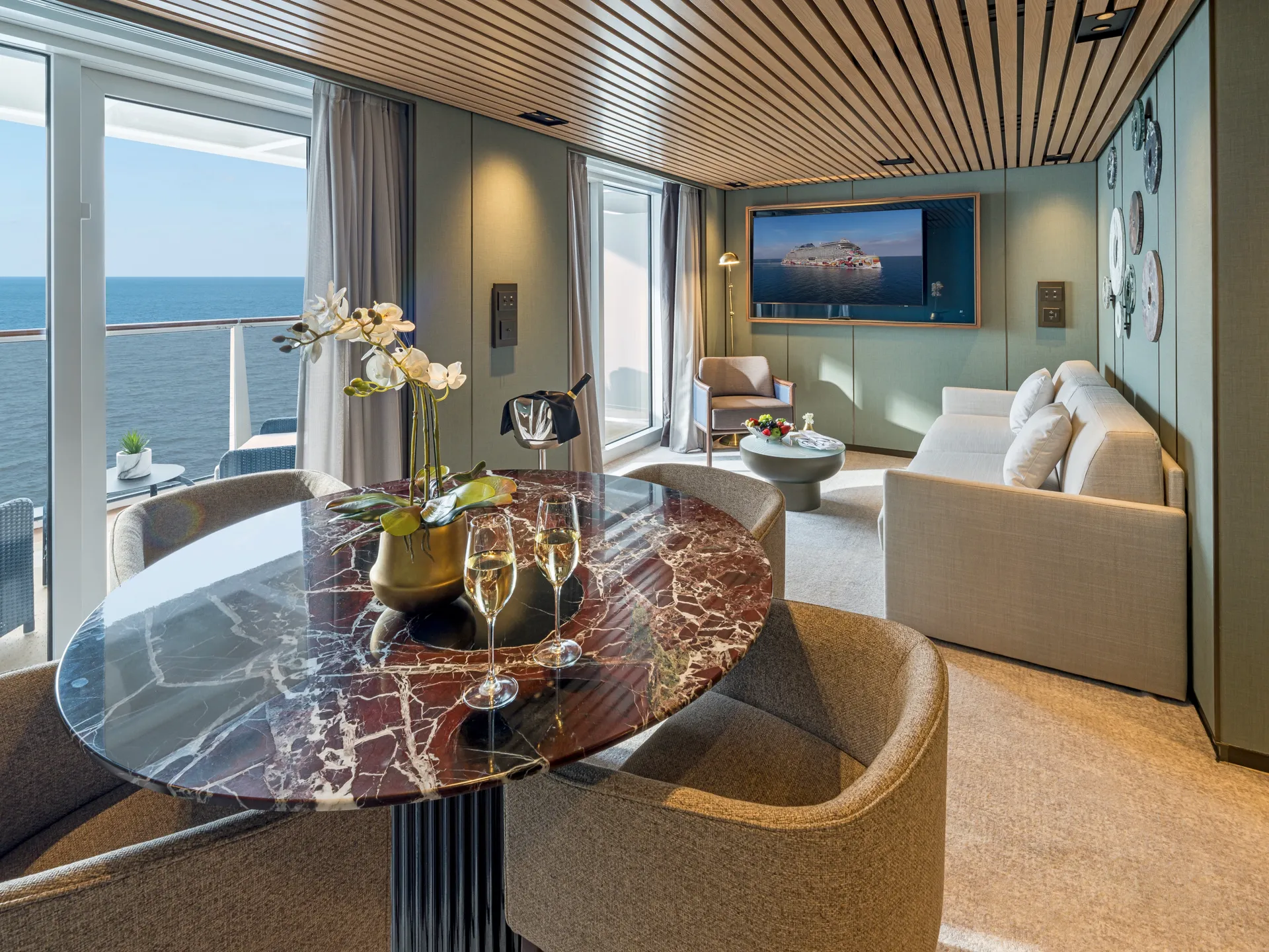 The Haven 3-Bedroom Duplex Suite With Large Balcony 2