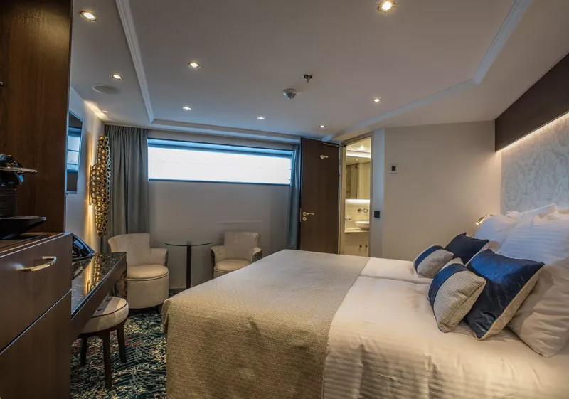 Superior Suite - Emerald Deck