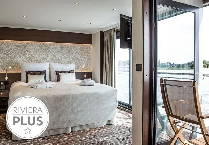 Diamond Deck (Upper) - Deluxe Balcony Suite S/O