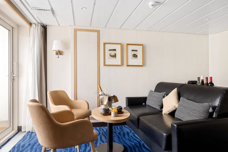 جناح كبير للاستكشاف 1