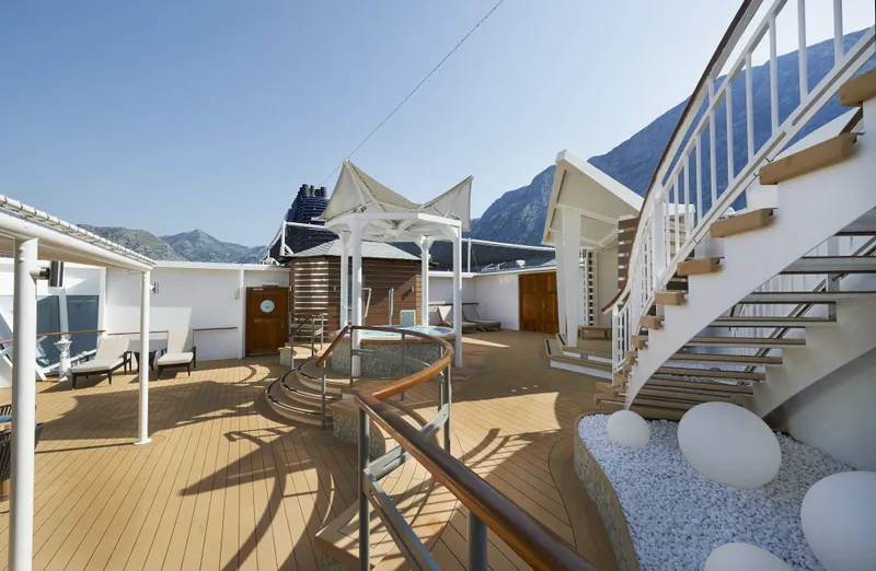 Βίλα Κήπου με Τρία Υπνοδωμάτια 1