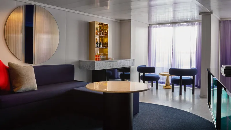 Posh Suite