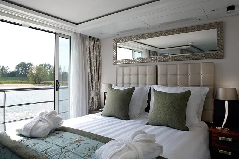 Twin Balcony