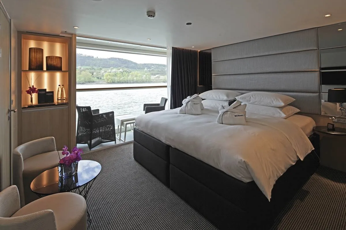 Junior Balcony Suite 2