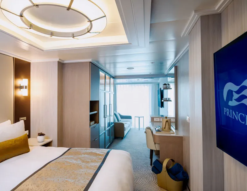Signature Collections Suite