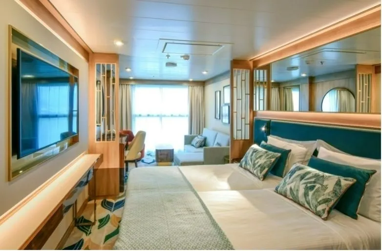 Infinity Cabin