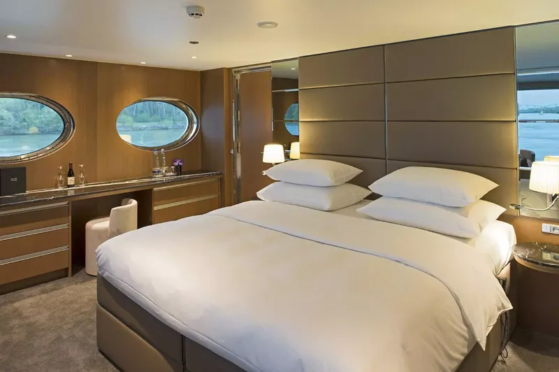 Royal Panorama Suite 1