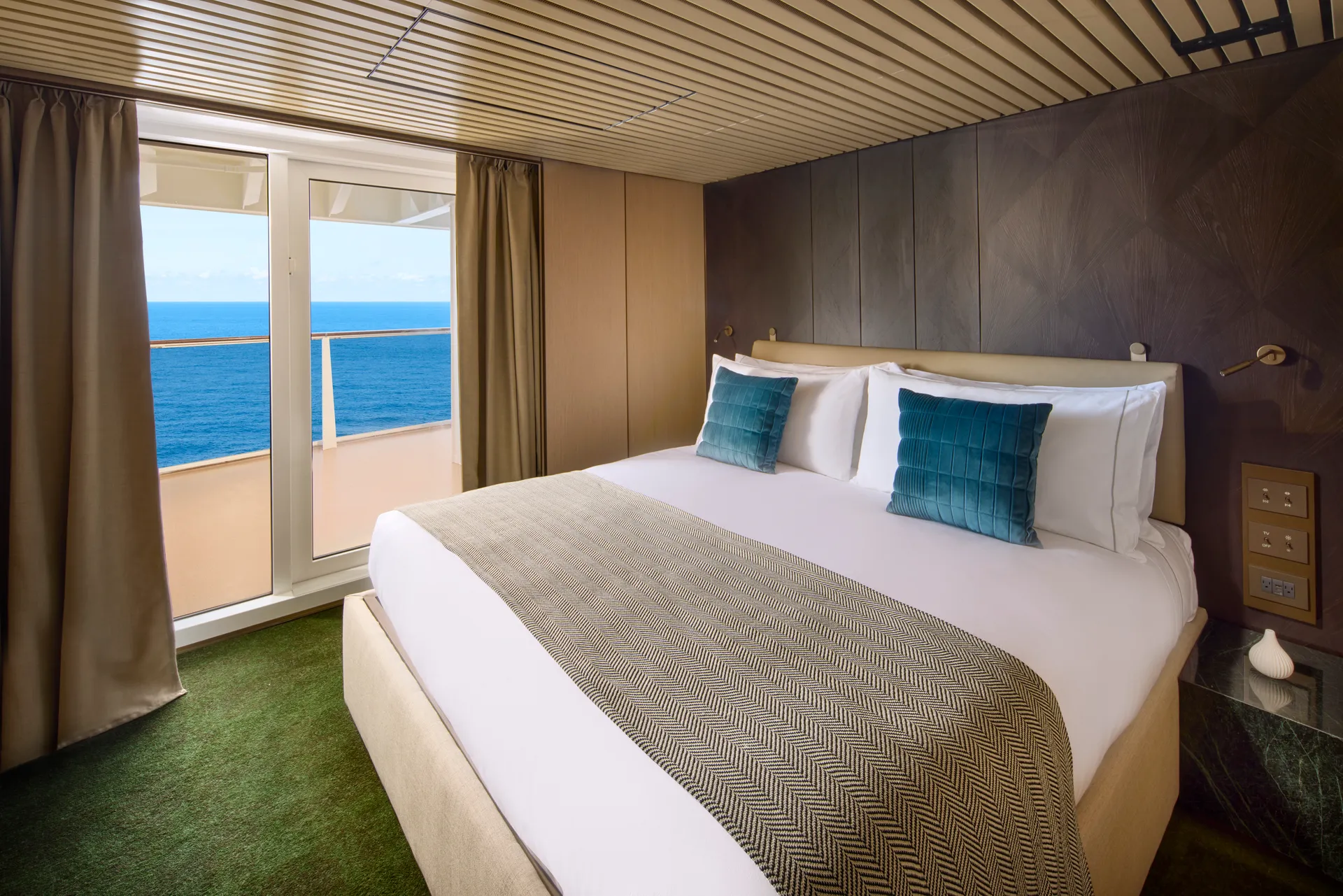 The Haven Premier Owner's Suite With Large Balcony 2