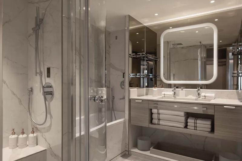 Premium Medallion Suite 5
