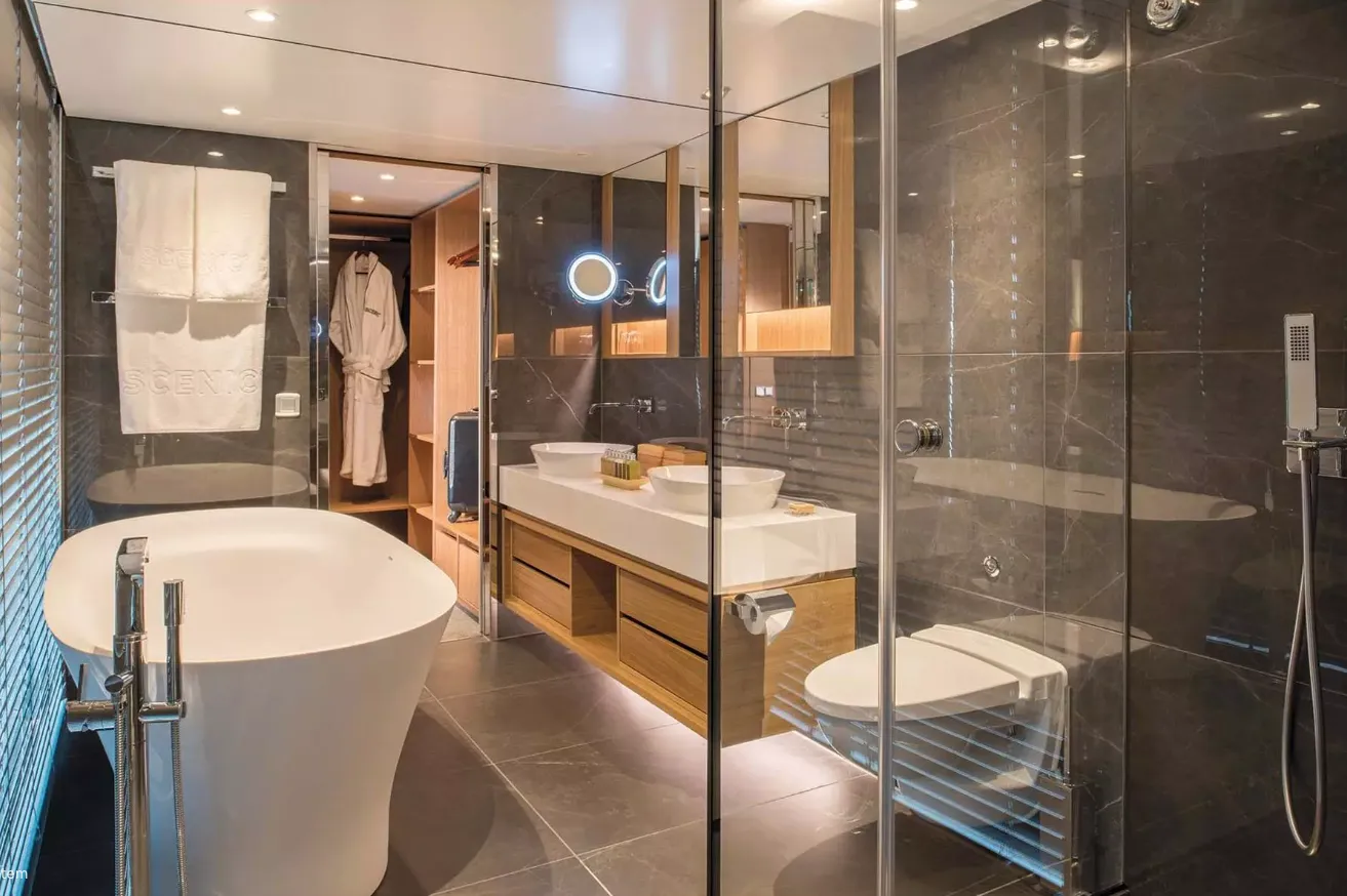 جناح مالك ملكي 7