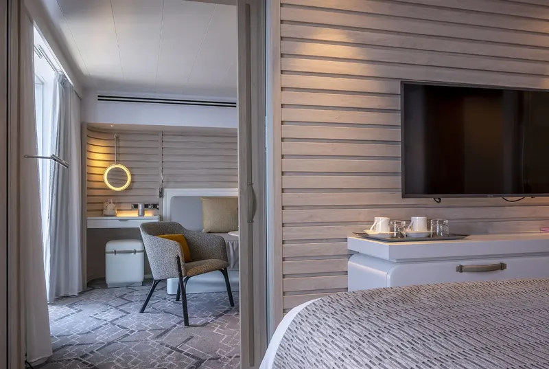 Suită Prestige, Puntea 5 1