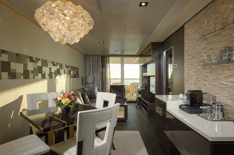 海湾拥有者套房带阳台 1