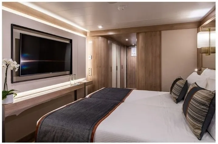 Expedition Cabin
