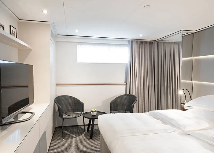 Emerald Stateroom