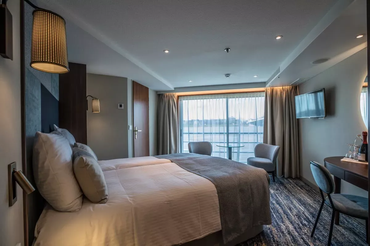 Junior Suite Diamond Deck