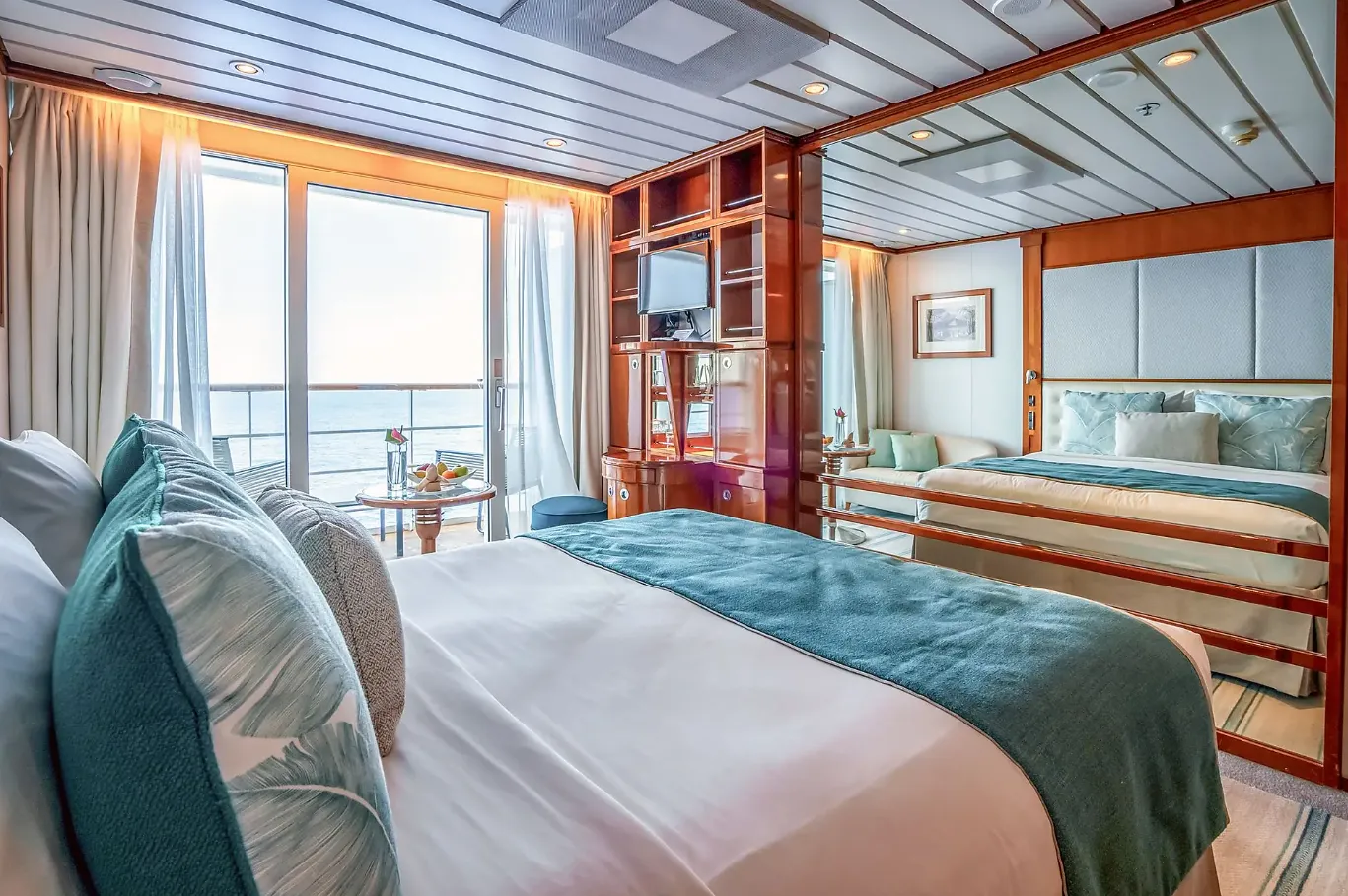 Erkélyes lakosztály 2