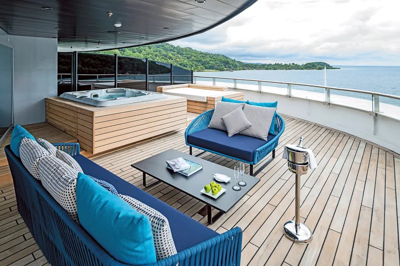 Owner's Penthouse Suite 11