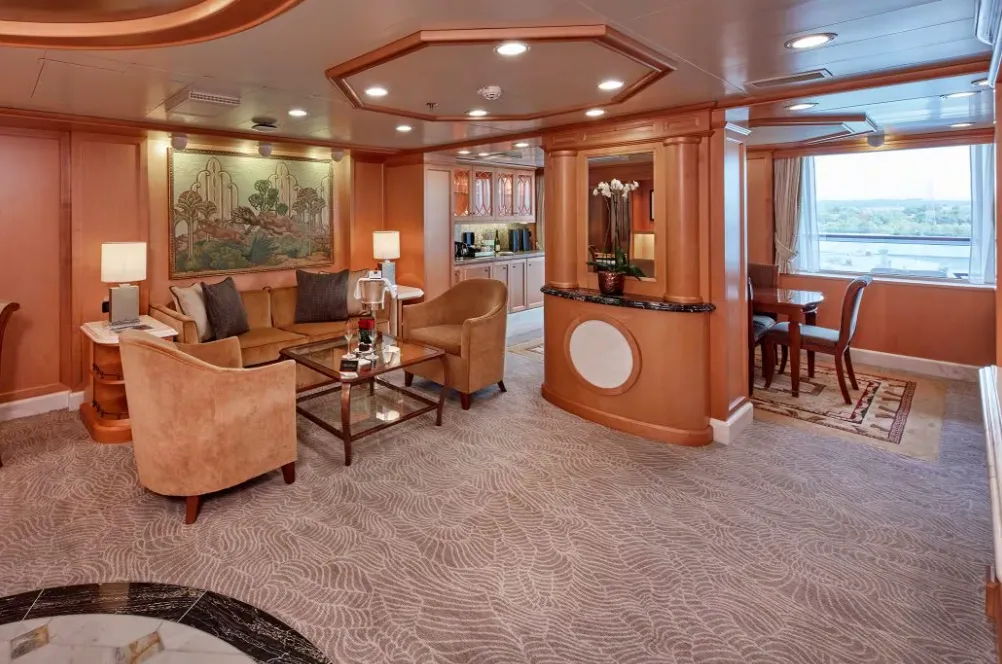 Queens Grill Master Suite