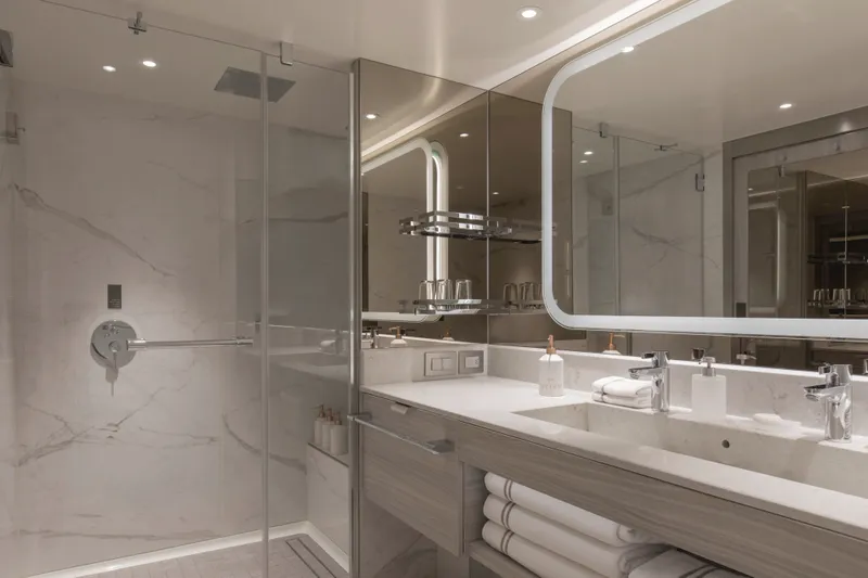 Deluxe Veranda Suite 3