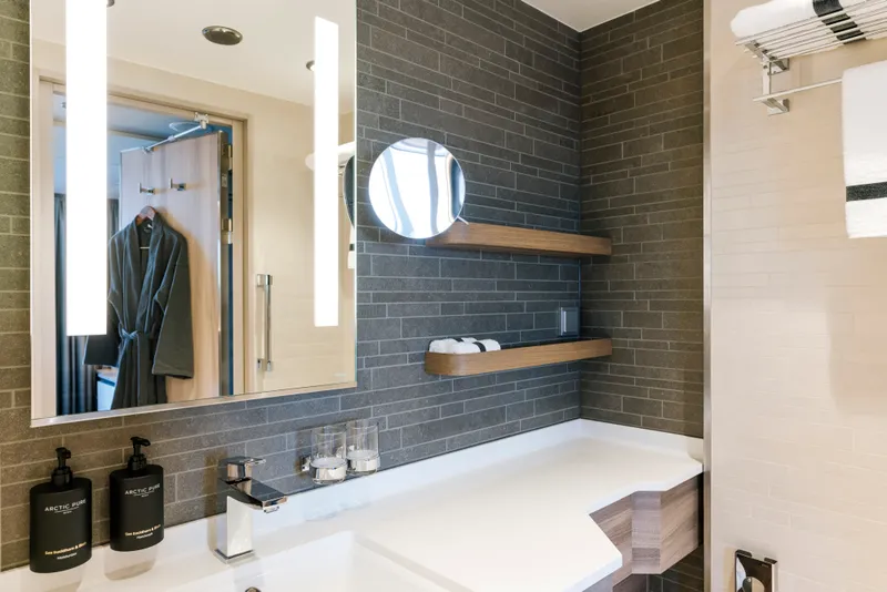 Expedition Corner Suite